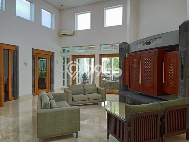 Best Deal Hunian Premium Ideal dan Luas di Menteng, Jakarta Pusat Best Deal Hunian Premium Ideal dan Luas di Menteng, Jakarta Pusat