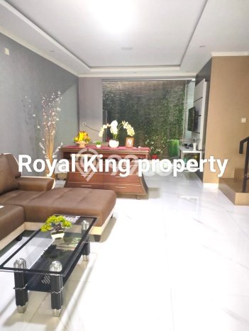 Rumah Luas Asri 5 KT Siap Huni di Modernland Tangerang Rumah Luas Asri 5 KT Siap Huni di Modernland Tangerang
