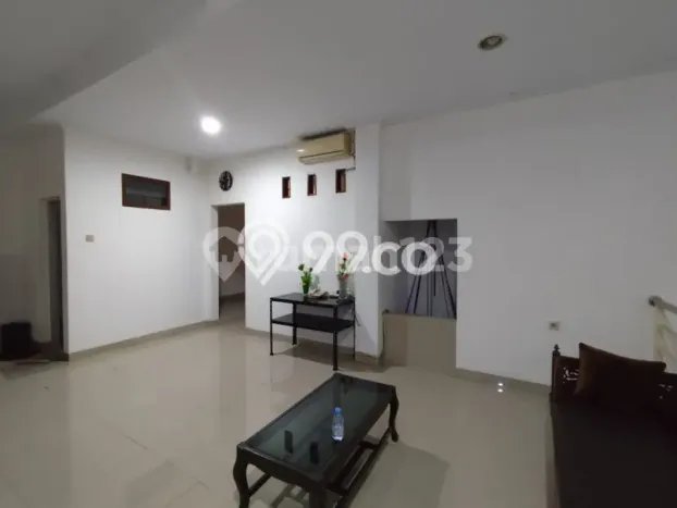 Disewakan Ruko komersial di Gamping luas bangunan 390m2 Disewakan Ruko komersial di Gamping luas bangunan 390m2