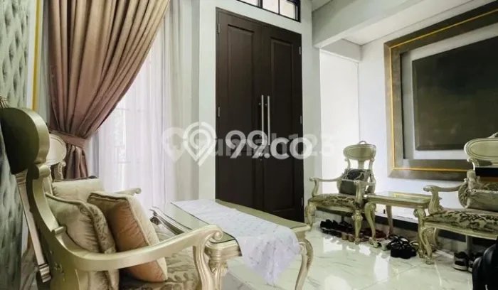 Rumah Elit LB 288m2 Siap Pakai Desain Elegan di Pejaten, Jakarta Selatan Rumah Elit LB 288m2 Siap Pakai Desain Elegan di Pejaten, Jakarta Selatan
