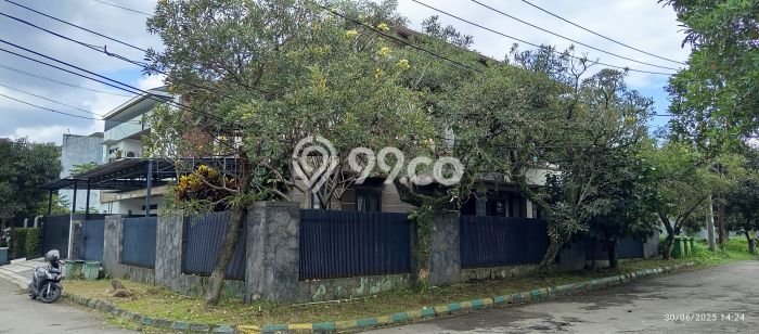 For Sale! Luxury House LT 312m2 Desain Modern di Buah Batu For Sale! Luxury House LT 312m2 Desain Modern di Buah Batu