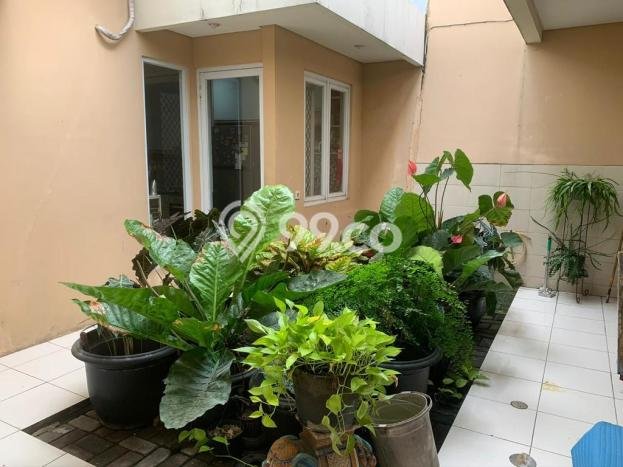 Rumah Mewah Dijual LT 222m2 di Pancoran Mas, Depok Rumah Mewah Dijual LT 222m2 di Pancoran Mas, Depok