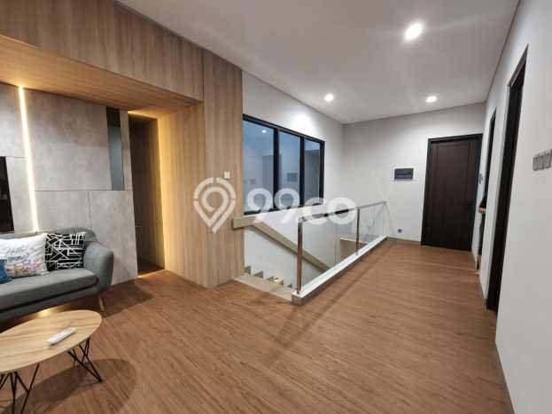 Rumah Luxury Modern Tanpa Renovasi di Tb Simatupang Jakarta Selatan Rumah Luxury Modern Tanpa Renovasi di Tb Simatupang Jakarta Selatan