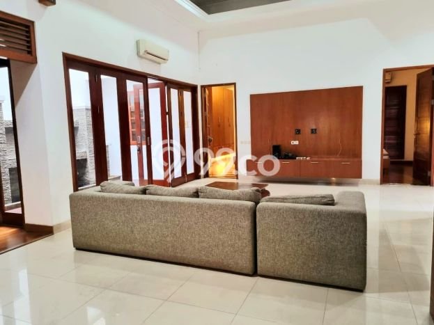 Rumah Mewah LB 260m2 Siap Huni Desain Elegan di Sektor 9-Bintaro, Tangerang Selatan Rumah Mewah LB 260m2 Siap Huni Desain Elegan di Sektor 9-Bintaro, Tangerang Selatan