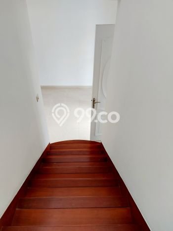 Rumah Cantik Siap Pakai Di Ciputat Luas 120m2 Lokasi Strategis Rumah Cantik Siap Pakai Di Ciputat Luas 120m2 Lokasi Strategis