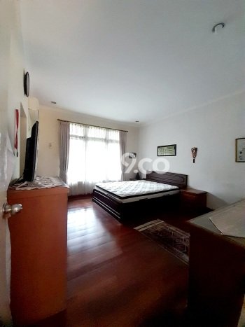 Rumah Elit Modern Siap Huni di Bintaro Tangerang Selatan Rumah Elit Modern Siap Huni di Bintaro Tangerang Selatan