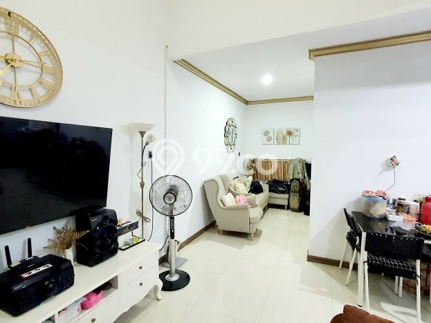 Dijual Rumah Strategis Bagus Punya 5 KT di Ciputat Tangerang Selatan SHM Dijual Rumah Strategis Bagus Punya 5 KT di Ciputat Tangerang Selatan SHM