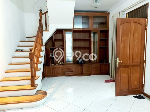 Sewa Rumah Harga Terjangkau di Sektor 9-Bintaro Tangerang Selatan Punya 3 KT Sewa Rumah Harga Terjangkau di Sektor 9-Bintaro Tangerang Selatan Punya 3 KT