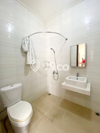 Disewakan! Rumah 4 Kamar Tidur &
3 Kamar Mandi di Bintaro, Tangerang Selatan Disewakan! Rumah 4 Kamar Tidur &
3 Kamar Mandi di Bintaro, Tangerang Selatan