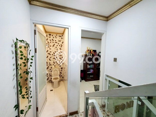 Dijual Rumah Strategis Bagus Punya 5 KT di Ciputat Tangerang Selatan SHM Dijual Rumah Strategis Bagus Punya 5 KT di Ciputat Tangerang Selatan SHM