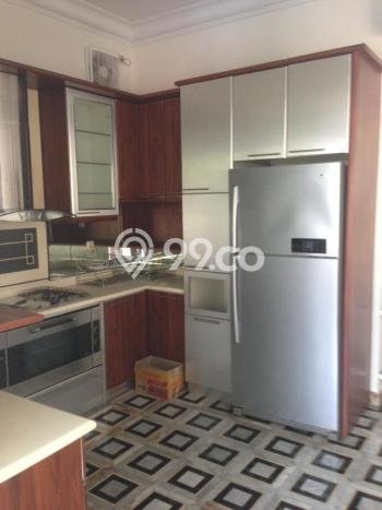 BEST LOCATION! Rumah di Kebayoran Baru, Dekat Tol, 4 KM, Luas 300m² Bangunan 350m² BEST LOCATION! Rumah di Kebayoran Baru, Dekat Tol, 4 KM, Luas 300m² Bangunan 350m²