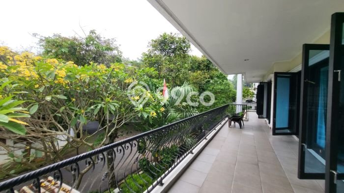 Hunian Elit LB 617m2 Siap Huni Desain Elegan di BSD, Tangerang Hunian Elit LB 617m2 Siap Huni Desain Elegan di BSD, Tangerang