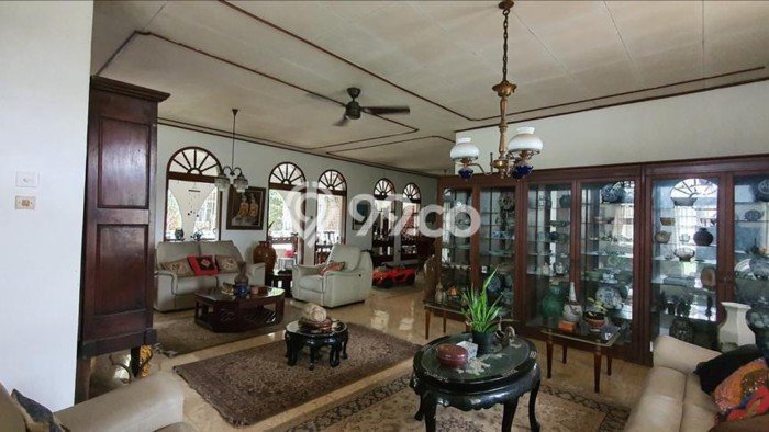 For Sale Rumah Mewah Exclusive di Ciputat, Tangerang Selatan For Sale Rumah Mewah Exclusive di Ciputat, Tangerang Selatan