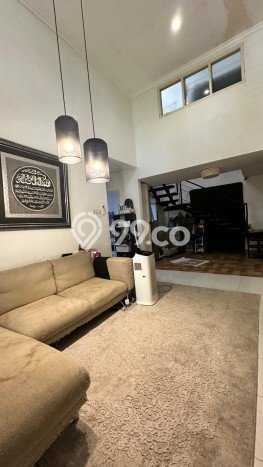 Rumah 3 KT 2 KM Semi Furnished di Bintaro, Dekat Supermarket, Tangerang Selatan Rumah 3 KT 2 KM Semi Furnished di Bintaro, Dekat Supermarket, Tangerang Selatan