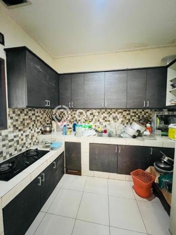 Hunian Elit LB 180m2 Siap Pakai Desain Elegan di Bintaro, Tangerang Selatan Hunian Elit LB 180m2 Siap Pakai Desain Elegan di Bintaro, Tangerang Selatan