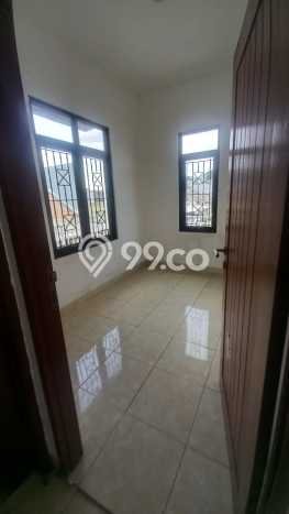 For Sale Rumah 5 Kamar Lokasi Strategis Bagus dan Strategis di Pamulang For Sale Rumah 5 Kamar Lokasi Strategis Bagus dan Strategis di Pamulang