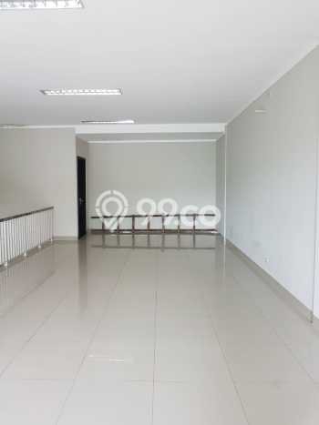 Ruko Dijual di Tangerang Selatan LT 90m2 & LB 225m2 Lokasi Terbaik! Ruko Dijual di Tangerang Selatan LT 90m2 & LB 225m2 Lokasi Terbaik!