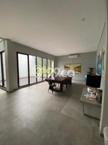 Dijual Rumah Luas Elegan Dengan View Eksklusif di Gading Serpong, Tangerang Dijual Rumah Luas Elegan Dengan View Eksklusif di Gading Serpong, Tangerang