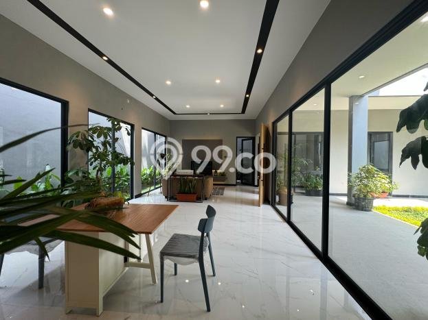 Jual Rumah Luas Elegan Dengan View Eksklusif di BSD, Tangerang Jual Rumah Luas Elegan Dengan View Eksklusif di BSD, Tangerang