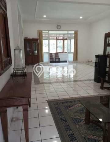 Ready to Use! Premium House LT 430m2 Desain Elegan di ciumbuleuit Ready to Use! Premium House LT 430m2 Desain Elegan di ciumbuleuit
