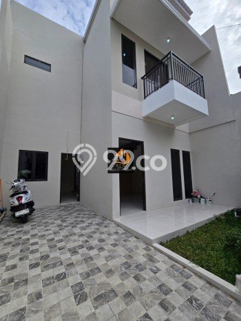 Rumah Mewah LB 110m2 Siap Pakai Desain Elegan di Kayu Putih, Jakarta Timur Rumah Mewah LB 110m2 Siap Pakai Desain Elegan di Kayu Putih, Jakarta Timur