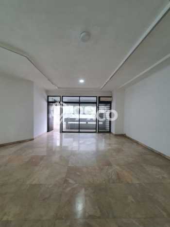 Hunian Mewah LB 950m2 Siap Pakai Desain Elegan di Kemang, Jakarta Selatan Hunian Mewah LB 950m2 Siap Pakai Desain Elegan di Kemang, Jakarta Selatan