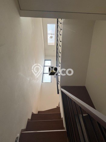 Rumah Elit Modern Siap Huni di Rawamangun Jakarta Timur Rumah Elit Modern Siap Huni di Rawamangun Jakarta Timur