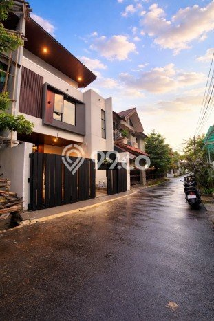 Rumah Elit Modern Siap Huni di Rawamangun Jakarta Timur Rumah Elit Modern Siap Huni di Rawamangun Jakarta Timur