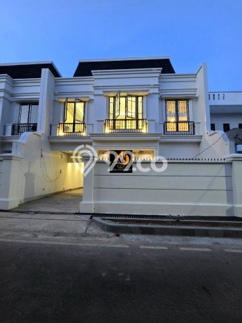 For Sale Rumah Mewah Exclusive di Cempaka Putih, Jakarta Pusat For Sale Rumah Mewah Exclusive di Cempaka Putih, Jakarta Pusat