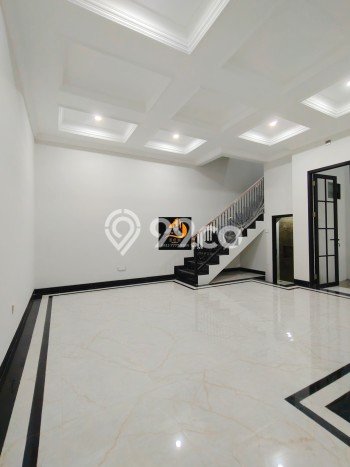 Rumah Modern Minimalis 4 Kamar Siap Huni di Ciracas Rumah Modern Minimalis 4 Kamar Siap Huni di Ciracas
