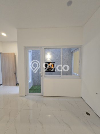 Rumah Modern 4 KT di Pondok Kelapa Jakarta Timur Unfurnished Rumah Modern 4 KT di Pondok Kelapa Jakarta Timur Unfurnished