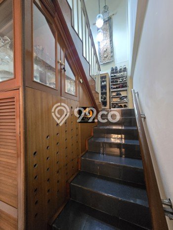For Sale! Premium House LT 328m2 Desain Modern di Pulomas For Sale! Premium House LT 328m2 Desain Modern di Pulomas