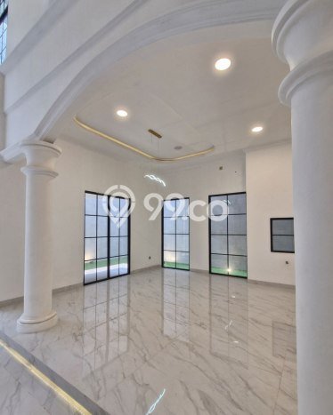 For Sale! Luxury House LT 313m2 Desain Modern di Tomang For Sale! Luxury House LT 313m2 Desain Modern di Tomang
