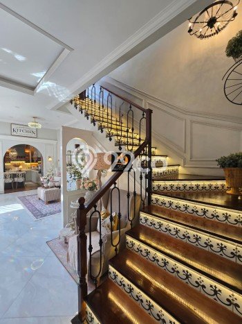 Ready to Use! Luxury House LT 170m2 Desain Elegan di Condet Ready to Use! Luxury House LT 170m2 Desain Elegan di Condet