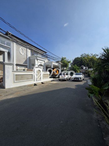Siap Huni Rumah Mewah 6 Kamar di Tebet Dekat ke Mana Saja Siap Huni Rumah Mewah 6 Kamar di Tebet Dekat ke Mana Saja