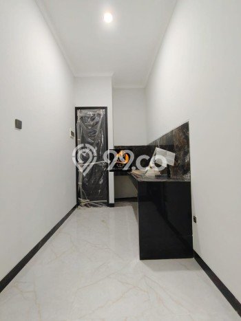 Rumah Modern Minimalis 4 Kamar Siap Huni di Ciracas Rumah Modern Minimalis 4 Kamar Siap Huni di Ciracas