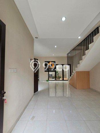 Rumah Mewah LB 110m2 Siap Pakai Desain Elegan di Kayu Putih, Jakarta Timur Rumah Mewah LB 110m2 Siap Pakai Desain Elegan di Kayu Putih, Jakarta Timur