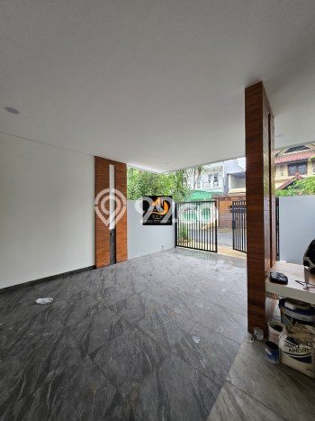 Rumah Modern 4 KT di Pondok Kelapa Jakarta Timur Unfurnished Rumah Modern 4 KT di Pondok Kelapa Jakarta Timur Unfurnished