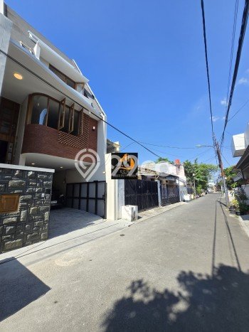 Rumah Elit Modern Siap Huni di Cipinang Jakarta Timur Rumah Elit Modern Siap Huni di Cipinang Jakarta Timur