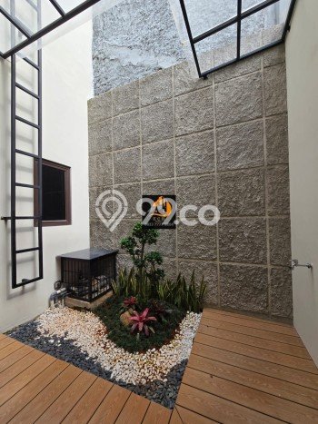 Rumah Mewah LB 110m2 Siap Pakai Desain Elegan di Kayu Putih, Jakarta Timur Rumah Mewah LB 110m2 Siap Pakai Desain Elegan di Kayu Putih, Jakarta Timur