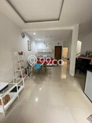 Rumah Modern 4 KT di Condet Jakarta Timur Semi Furnished Rumah Modern 4 KT di Condet Jakarta Timur Semi Furnished