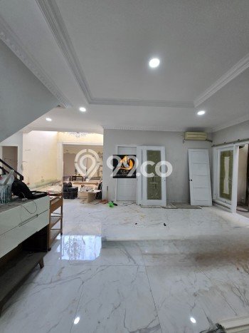 Siap Huni Rumah Mewah 6 Kamar di Tebet Dekat ke Mana Saja Siap Huni Rumah Mewah 6 Kamar di Tebet Dekat ke Mana Saja