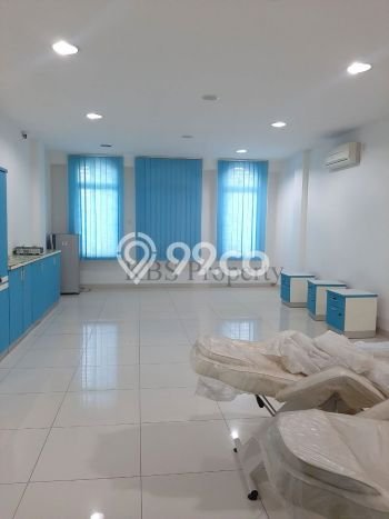 LOKASI BISNIS! Ruko Disewakan di Batam Kota, Luas 320m², Akses Strategis LOKASI BISNIS! Ruko Disewakan di Batam Kota, Luas 320m², Akses Strategis