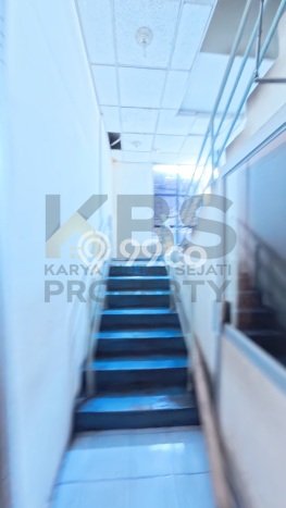 Gudang Disewa di Batam dengan LB 2160m2 Area Komersial Ramai Gudang Disewa di Batam dengan LB 2160m2 Area Komersial Ramai