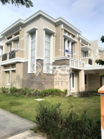 UNIT SPESIAL! Rumah area Batam Centre, 4 KM, Akses Fasilitas, LT 280m² Bangunan 220m² UNIT SPESIAL! Rumah area Batam Centre, 4 KM, Akses Fasilitas, LT 280m² Bangunan 220m²