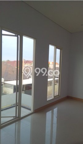 Rumah Modern Minimalis 4 KT Bisa Langsung Pindah di Rungkut Rumah Modern Minimalis 4 KT Bisa Langsung Pindah di Rungkut