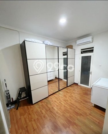 Ready to Use! Premium House LT 156m2 Desain Modern di Sutorejo Ready to Use! Premium House LT 156m2 Desain Modern di Sutorejo
