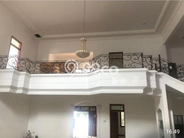 Rumah Elit Modern Siap Huni di Ketintang Surabaya Rumah Elit Modern Siap Huni di Ketintang Surabaya