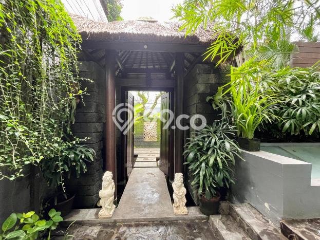 Hunian Elit LB 249m2 Siap Pakai Desain Elegan di Seminyak, Badung Hunian Elit LB 249m2 Siap Pakai Desain Elegan di Seminyak, Badung
