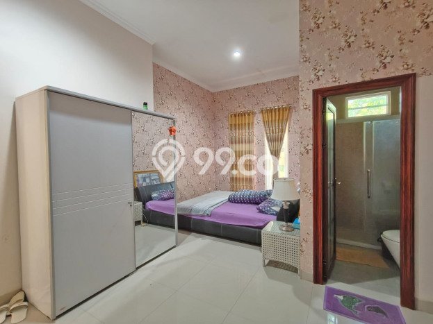 Rumah Asri 5 KT di Kerobokan, Badung - Luas Tanah 200m² Rumah Asri 5 KT di Kerobokan, Badung - Luas Tanah 200m²